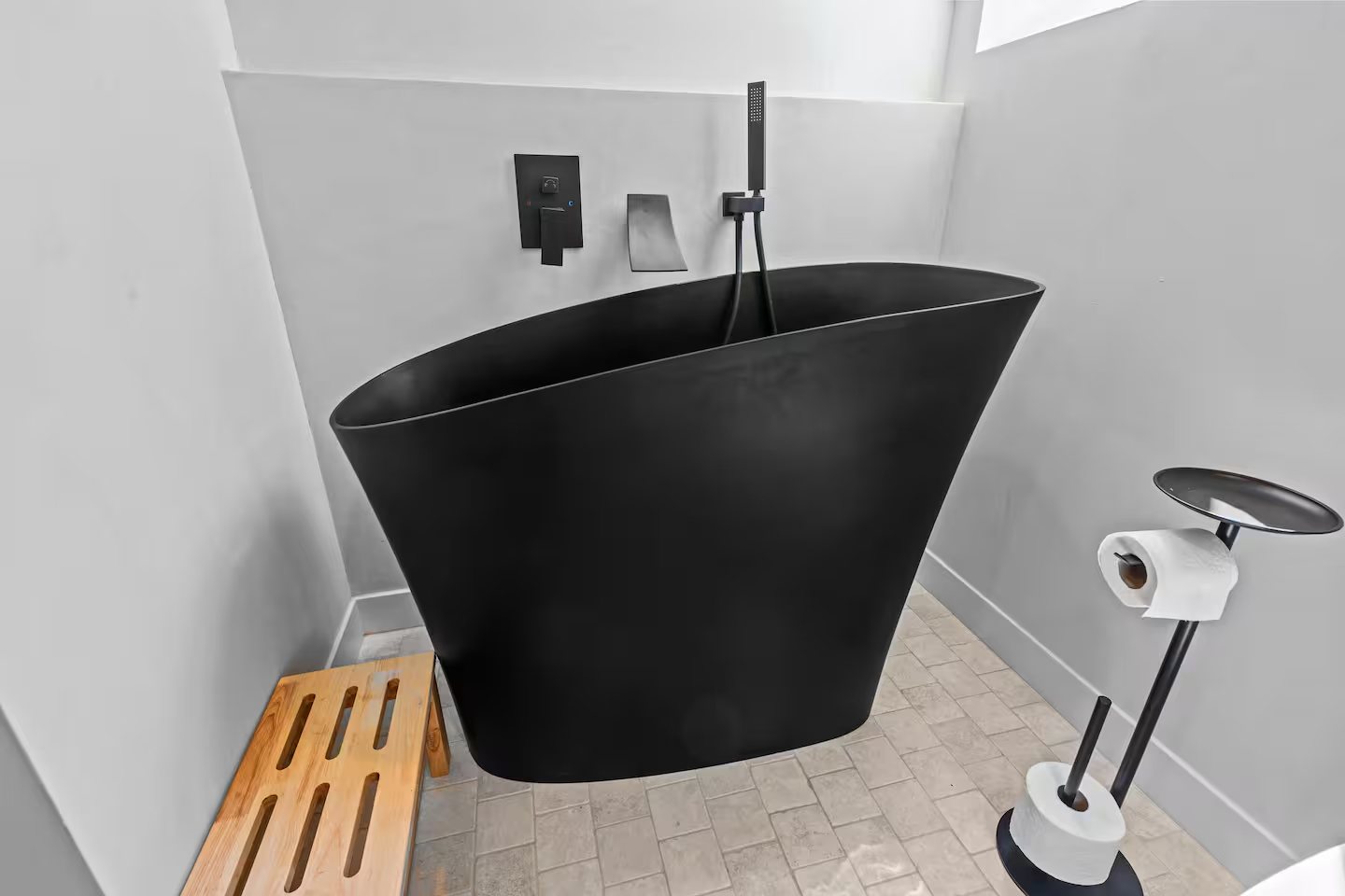 Black soaking tub